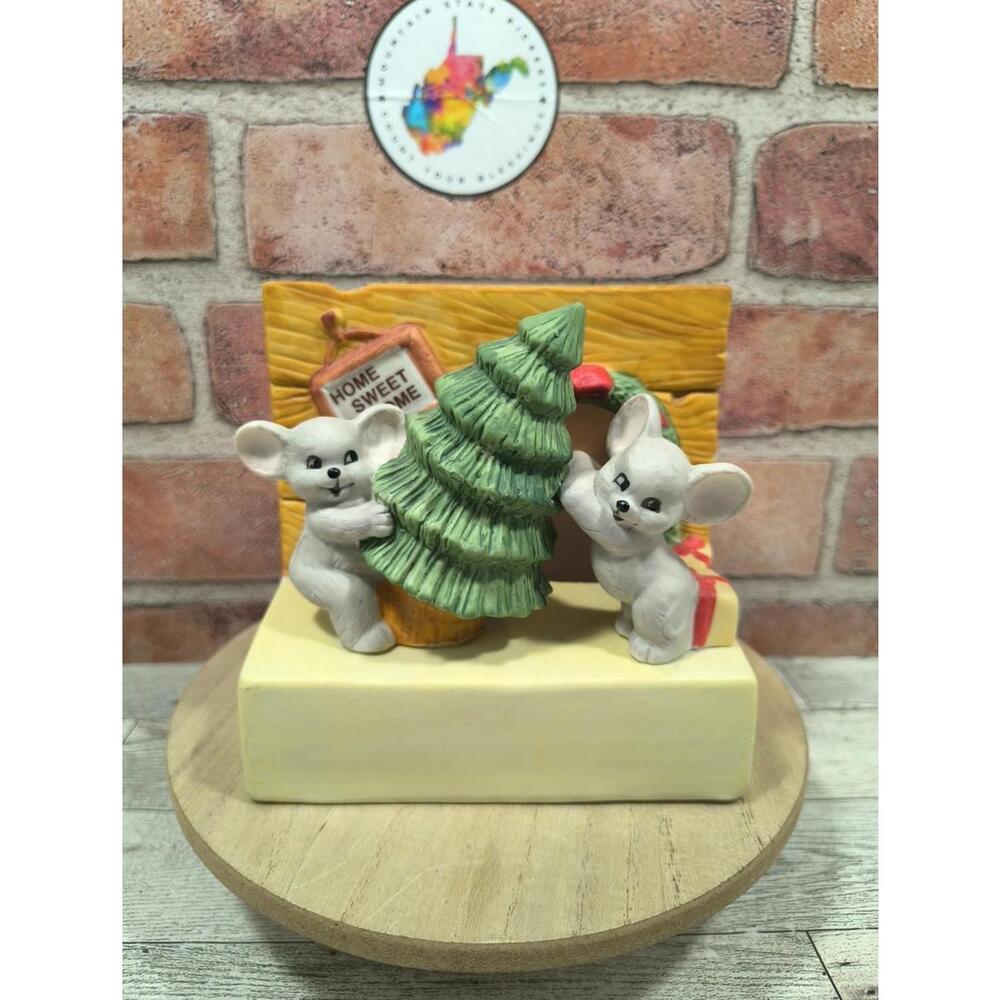 1988 House of Lloyd Yuletide Mice Musical Figurine Music Box Light Christmas Vtg